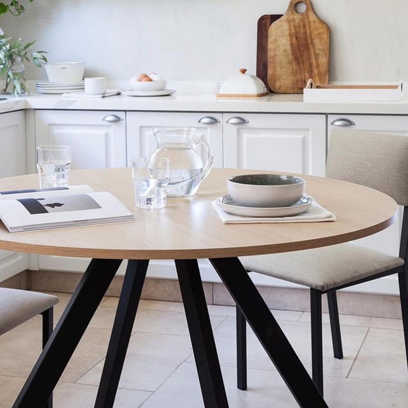 Imagen Mesa De Comedor Sil-car Nilo 110x110 Roble Ca&ntilde;o 60x30 Negro Mate