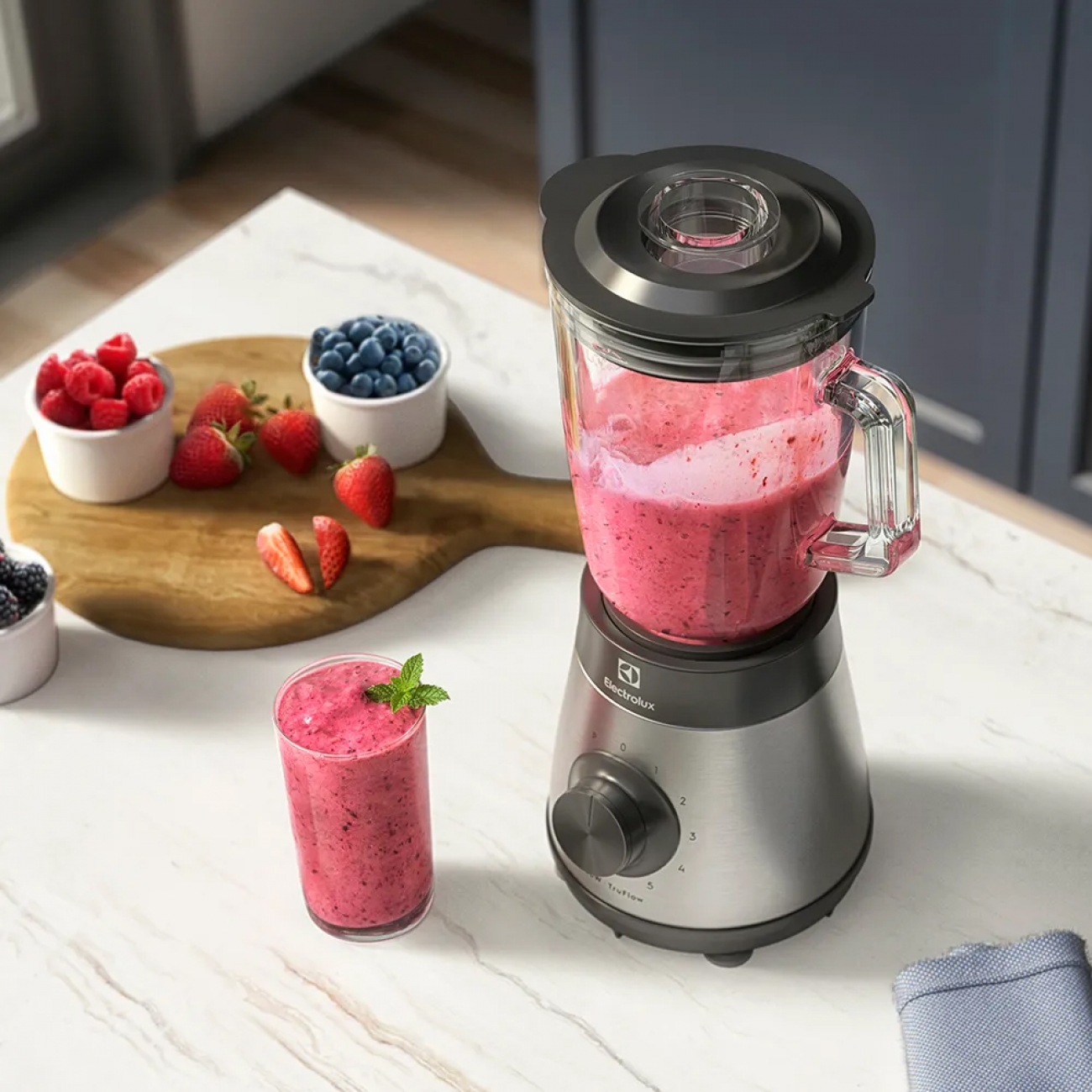 Imagen Licuadora Electrolux Ebs30 800w 1.95lts Jarra De Vidrio